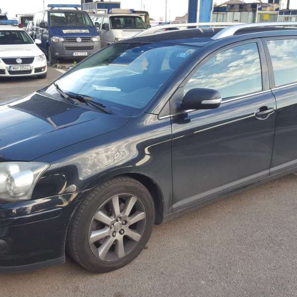 Autoturism căutat în Italia, depistat de poliţişti de frontieră