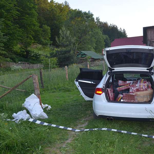 Focuri de armă pentru reținerea contrabandiștilor de țigări