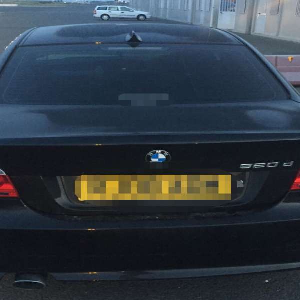 Autoturism căutat în Marea Britanie, depistat de poliţişti de frontieră