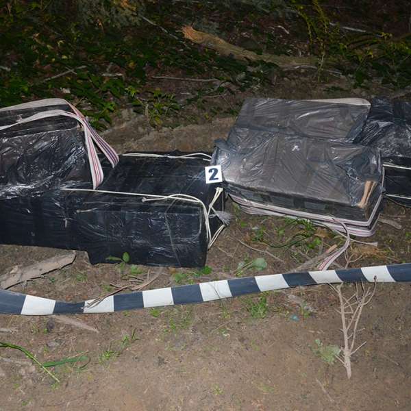 Aproximativ 55.000 de pachete cu ţigări de contrabanda confiscate la frontiera cu Ucraina