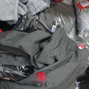 Aproximativ 3.700 articole susceptibile a fi contrafăcute, confiscate la P.T.F. Giurgiu