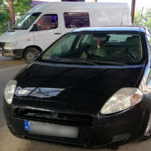 Un autoturism, doi prieteni, trei infracțiuni