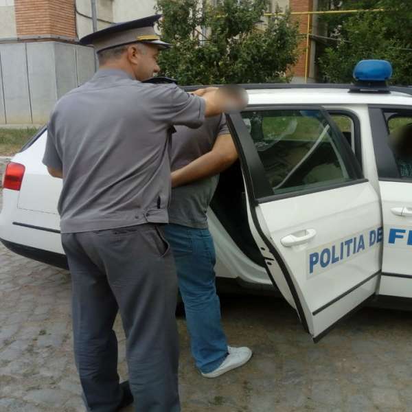 Urmărit internațional, depistat la controlul de frontieră