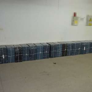 Peste 16.000 pachete cu țigări descoperite la frontiera verde