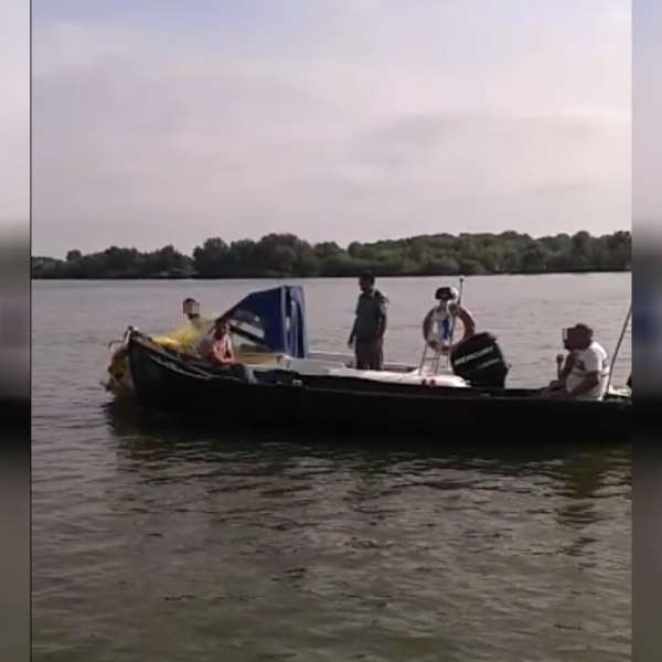 Trei pescari ucraineni surprinși la braconat pe brațul Chilia