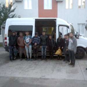 Treisprezece cetățeni străini, opriţi la frontiera cu Serbia