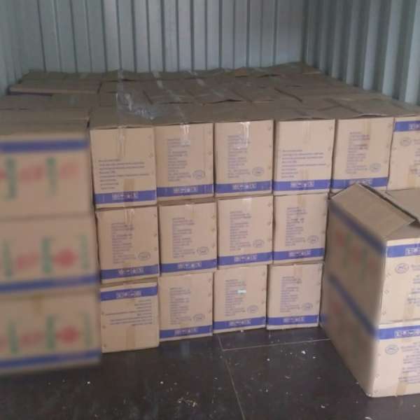 Sticle cu băuturi răcoritoare, susceptibile a fi contrafăcute, confiscate în Portul Constanţa Sud Agigea