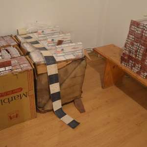 Peste 15.000 pachete țigări confiscate de polițiștii de frontieră