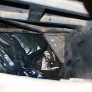 Tutun pentru narghilea, ascuns în rezervorul pentru combustibil al unui autocar