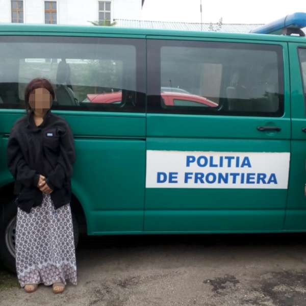 Minoră depistată la frontieră cu documentul verişoarei