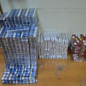 Cetățean român cercetat pentru contrabandă și 19.150 de pachete cu țigări confiscate la frontiera de nord