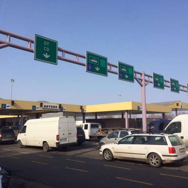 Cetăţean român depistat la volanul unui autoturism, cu permis de conducere fals în P.T.F Borș