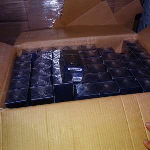 Parfumuri susceptibile a fi contrafăcute, confiscate la P.T.F. Calafat