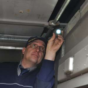 Eiffel, trenul şi ţigările de contrabandă