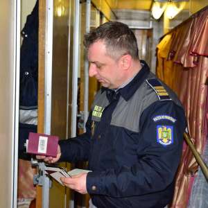 Eiffel, trenul şi ţigările de contrabandă