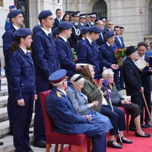 O viață cât un Centenar