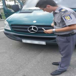 Autovehicul radiat din circulaţie, descoperit în P.T.F. Albiţa