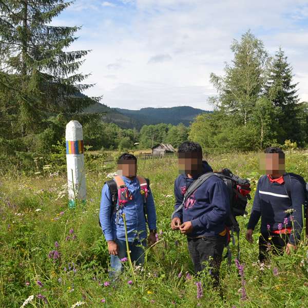 Patru cetățeni din Bangladesh, opriți la frontiera de nord a țării