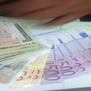 Valută nedeclarată, depistată la controlul de frontieră