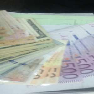 Valută nedeclarată, depistată la controlul de frontieră