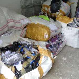 Peste 4.700 de articole textile susceptibile a fi contrafăcute, confiscate la P.T.F. Calafat