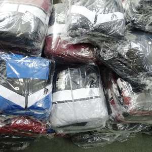 Mii de bunuri susceptibile a fi contrafăcute, confiscate de polițiștii de frontieră din cadrul P.T.F. Giurgiu