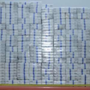 Aproximativ 26.000 de ţigarete de contrabandă,  descoperite într-un autovehicul condus de un cetățean român