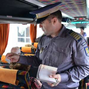 Valorile de trafic se menţin ridicate în punctele de trecere a frontierei, în perioada vacanţelor