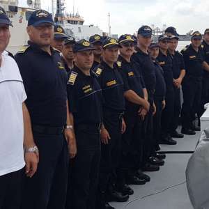 Nava MAI 1103 a predat ștafeta navei MAI 1102 a Poliţiei de Frontieră Române care va  supraveghea, timp de 3 luni, frontierele Europei din Marea Egee