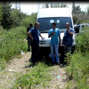 Două călăuze reținute 24 de ore pentru trafic de migranți
