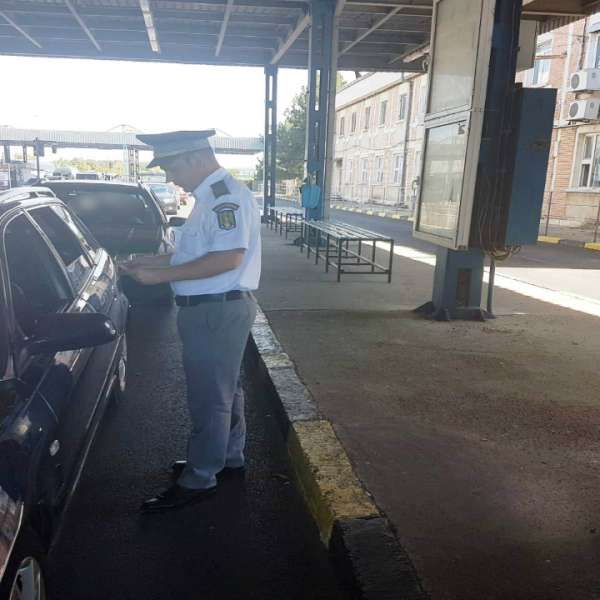 Fără permis de conducere la volanul unui autoturism  