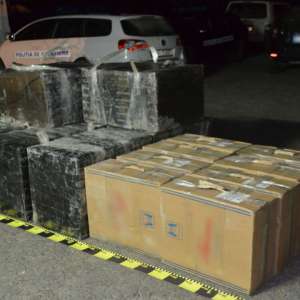 Ţigarete de contrabandă în valoare de aproximativ 240.000 de lei descoperite la frontiera de est