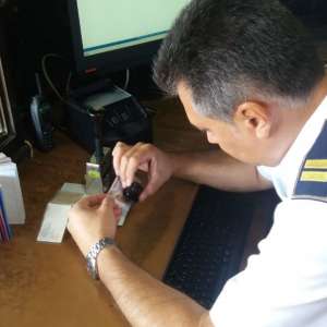 Permis de conducere fals, prezentat la control