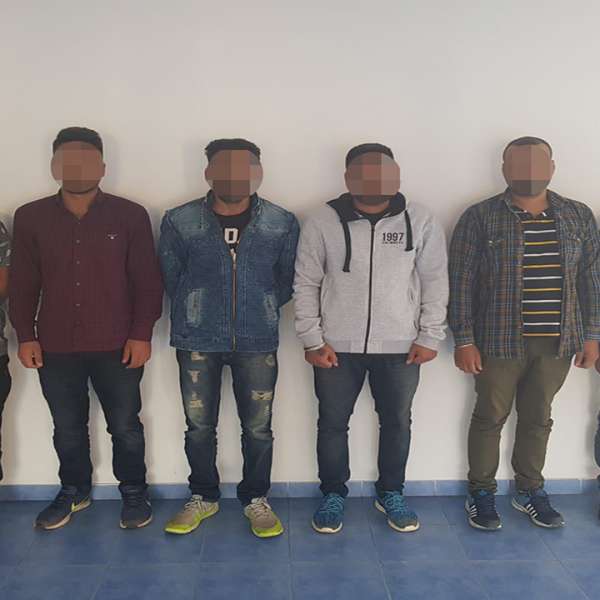 Șase cetățeni din India, opriți la frontiera de nord a țării