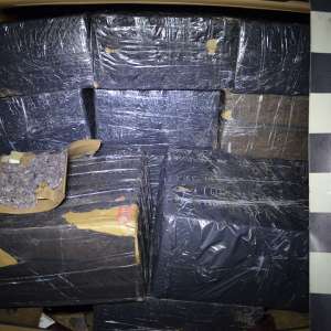 Peste 23.000 pachete cu țigări confiscate la frontiera de nord