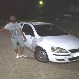 Depistat la volanul unui autoturism, deşi avea permisul reţinut