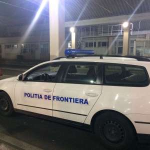 Doi tineri iranieni depistaţi de poliţiştii de frontieră giurgiuveni în timp ce încercau să intre ilegal în țară