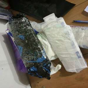 Fiole cu substanţe anabolizante, în valoare de peste 36.000 de lei, descoperite la Albiţa