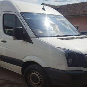 Autoutilitară căutată de autorităţile din Franța, descoperită în P.T.F. Salonta