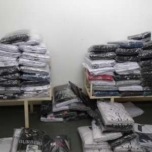 Mii de bunuri susceptibile a fi contrafăcute, confiscate de polițiștii de frontieră din cadrul P.T.F. Giurgiu