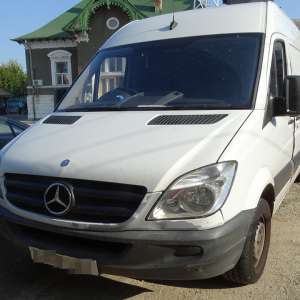 Microbuz căutat de autorităţile din Marea Britanie, descoperit la P.T.F. Calafat