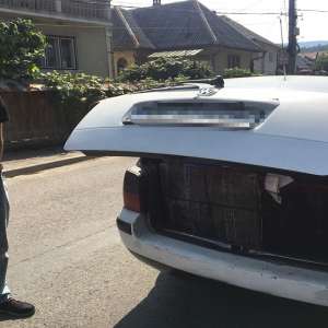 Maramureșean depistat în trafic fără permis de conducere și cu mașina plină cu țigări