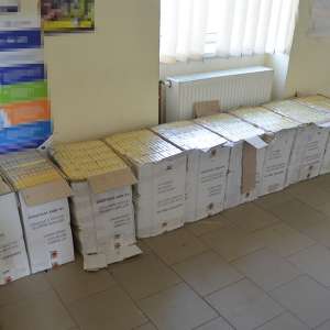 Maramureșean depistat în trafic fără permis de conducere și cu mașina plină cu țigări