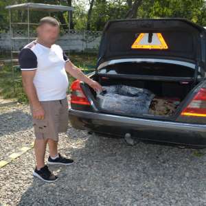 Ţigarete de contrabandă descoperite la frontiera de est