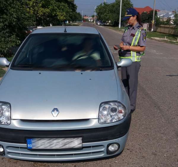 La volan, fără permis de conducere