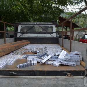 Peste 5.000 pachete cu țigări confiscate la frontiera de nord