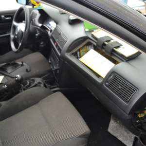 Peste 7.500 pachete țigări confiscate la frontiera de nord