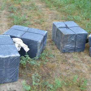 Peste 7.500 pachete țigări confiscate la frontiera de nord