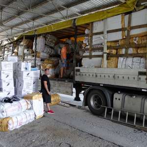 Peste 3.300 de articole textile susceptibile a fi contrafăcute, confiscate la P.T.F. Calafat