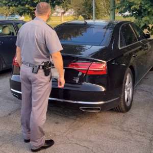 Autoturism marca Audi A8, căutat în Suedia, depistat în P.T.F. Foeni